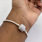 PULSEIRA PANDORA QUADRADA CRAVEJADA
